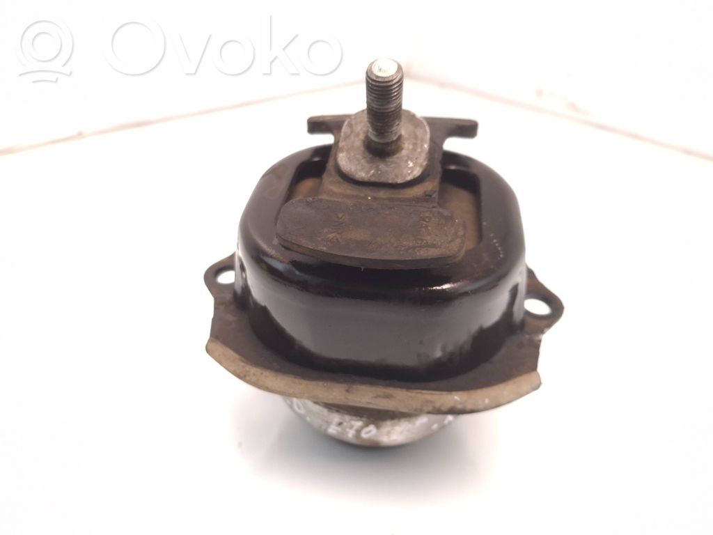 Engine mount bracket   36003,16004212,P677381701