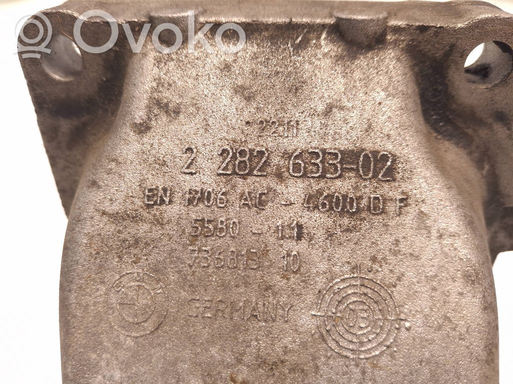 BMW 5 E60 E61 Engine mounting bracket 