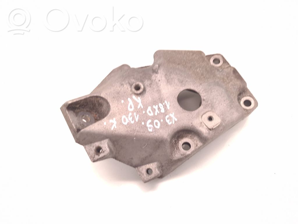BMW X3 E83 Engine mounting bracket 