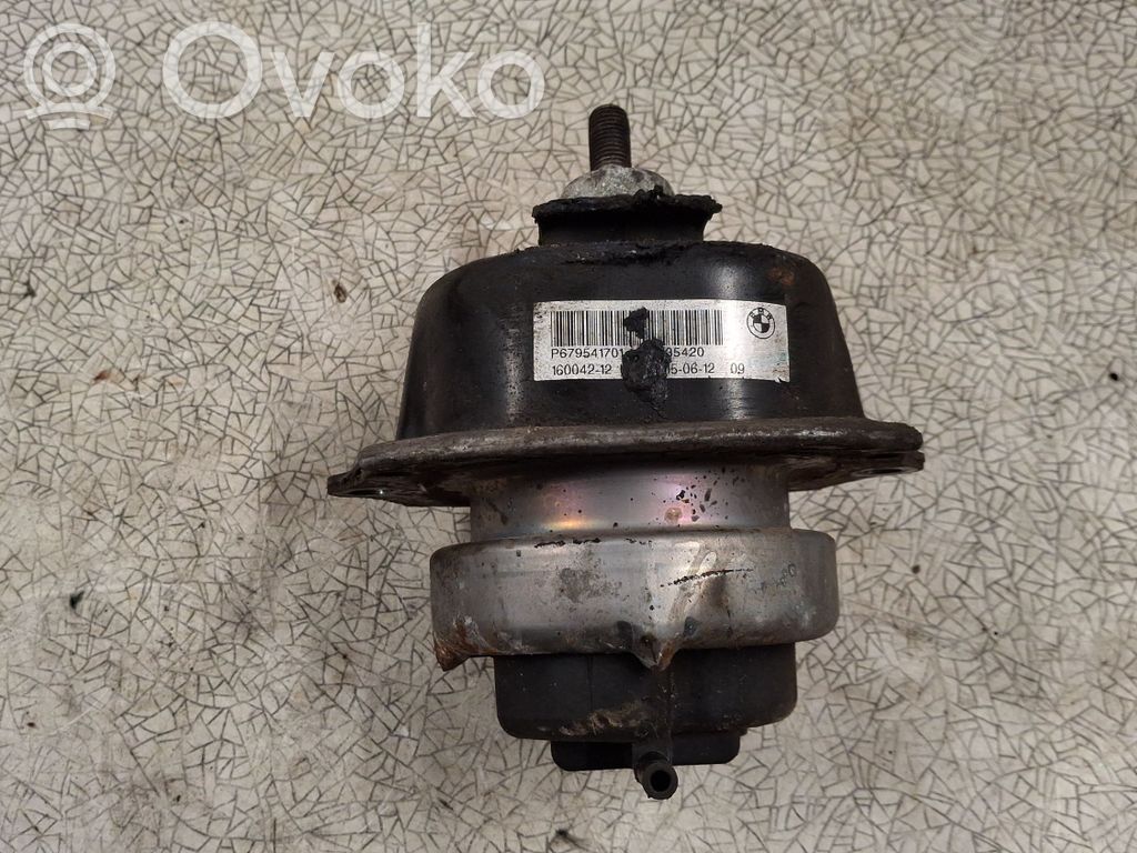 BMW X5 E70 Engine mount bracket 