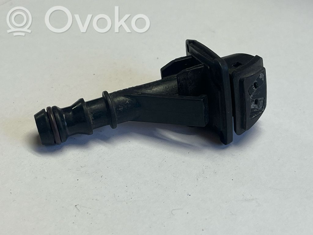 BMW 1 E81 E87 Windshield washer spray nozzle 