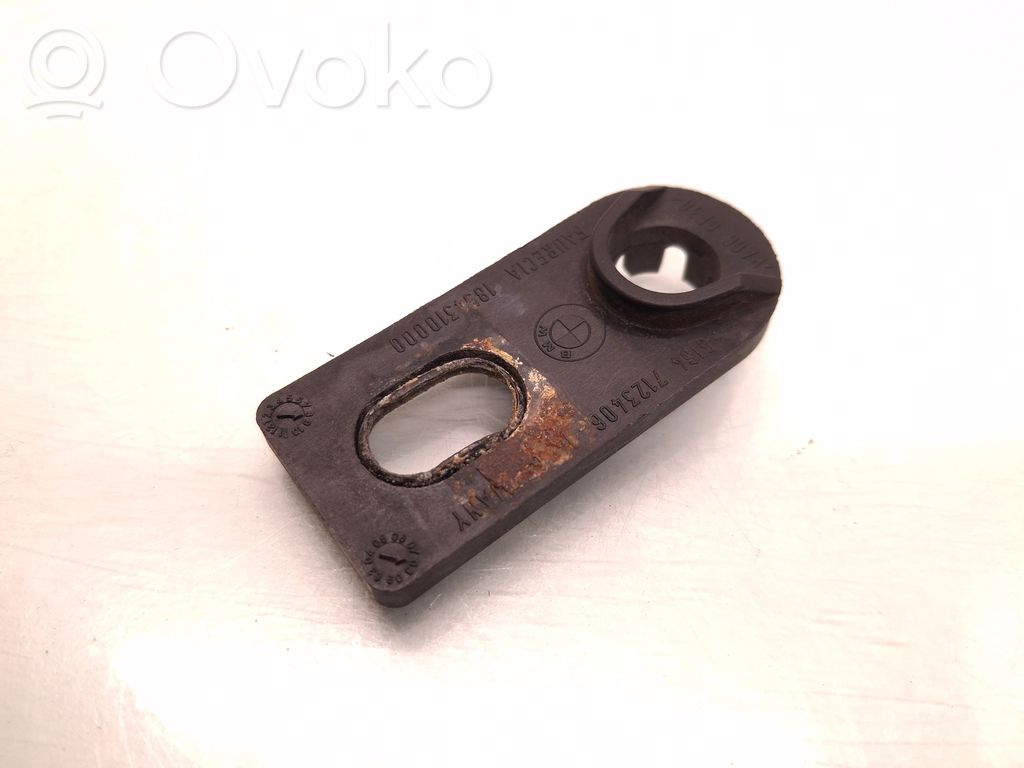 BMW 1 E81 E87 Support phare frontale 