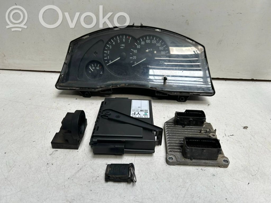 Opel Meriva A Engine ECU kit and lock set 