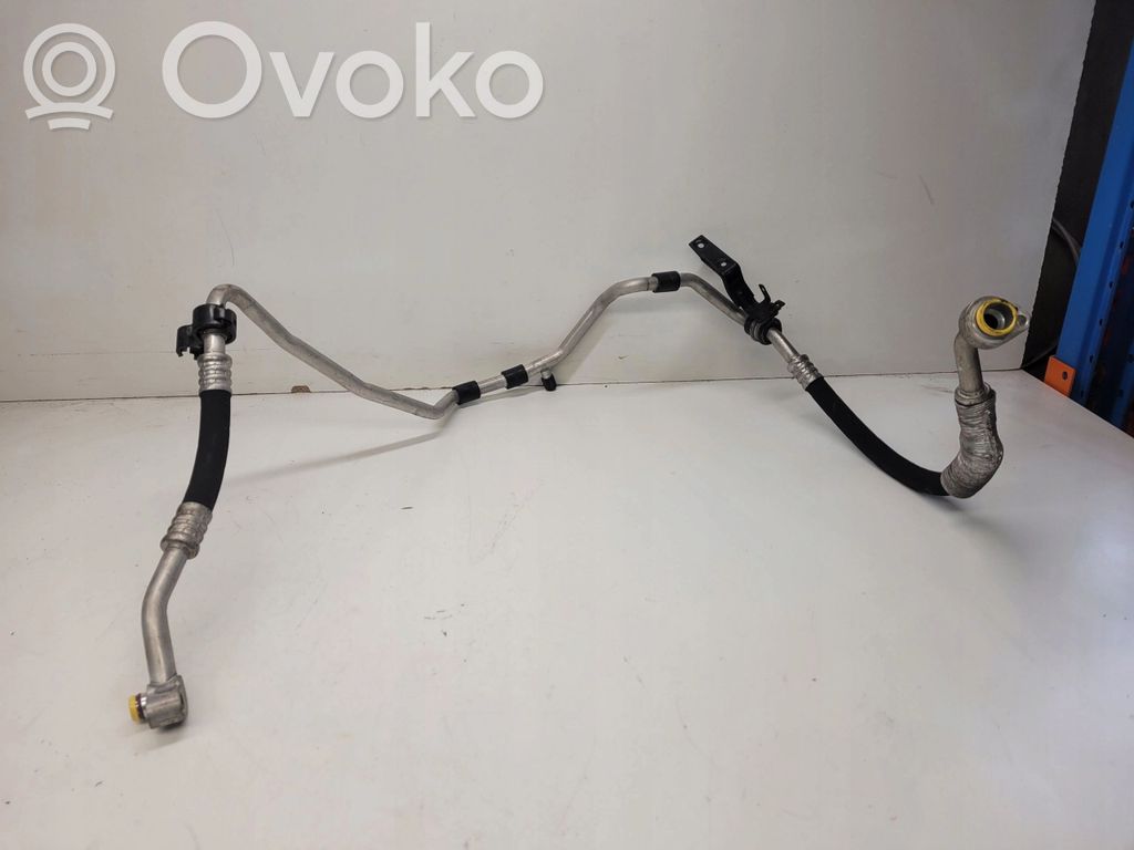 Audi A4 S4 B6 8E 8H Ilmastointilaitteen putki (A/C) 
