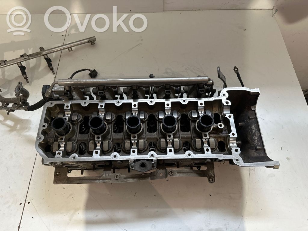 BMW M5 Engine head 