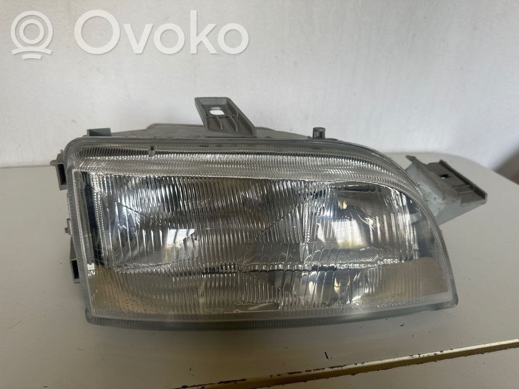 Fiat Punto (176) Lampa przednia 