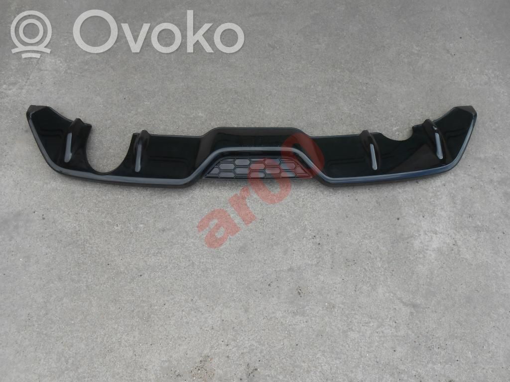 Ford Focus Moldura inferior del parachoques trasero 
