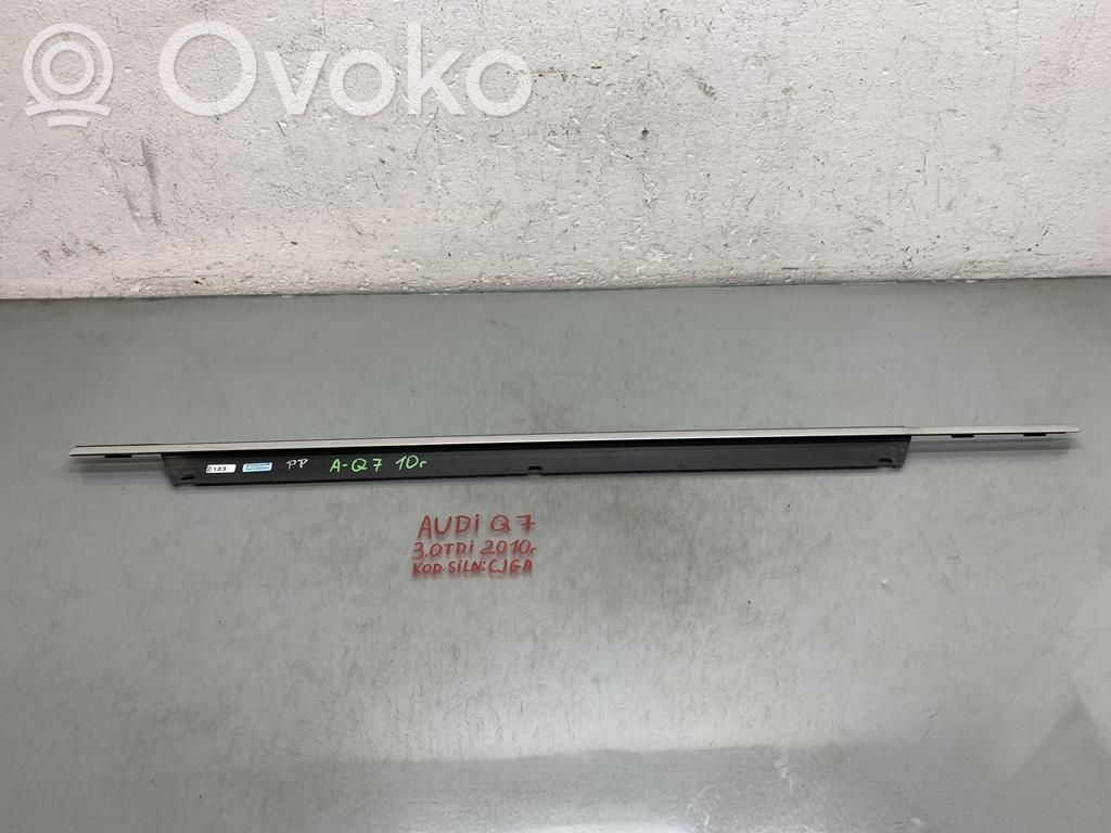 Audi Q7 4L Ornament geam ușă față 
