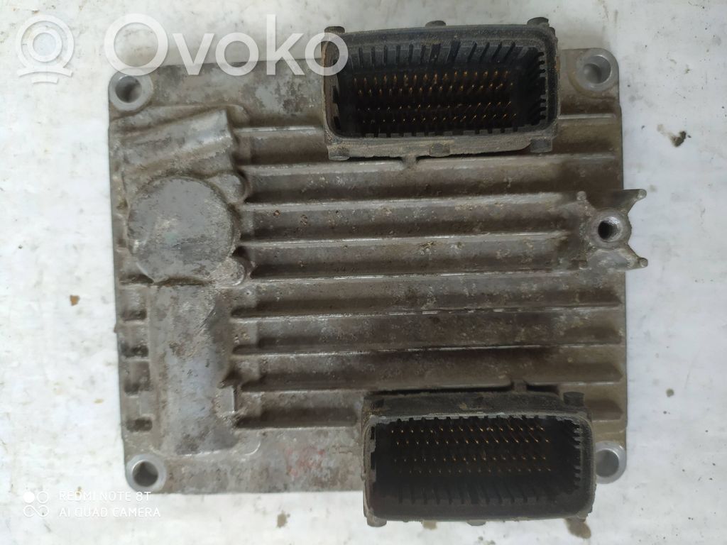 Opel Vectra C Engine control unit/module 