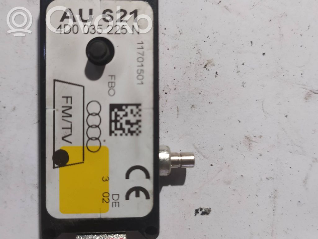 Audi A8 S8 D2 4D Antenos stiprintuvas 