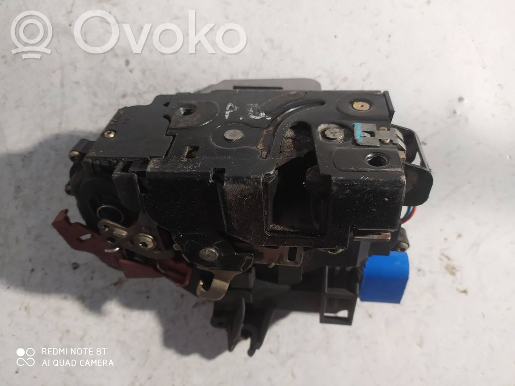 Audi A3 S3 8P Priekšpusē slēdzene 