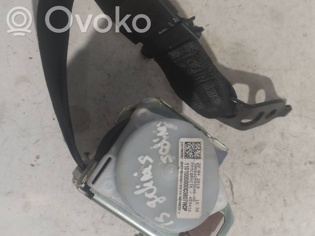 Volkswagen Touareg II Cinturón trasero 