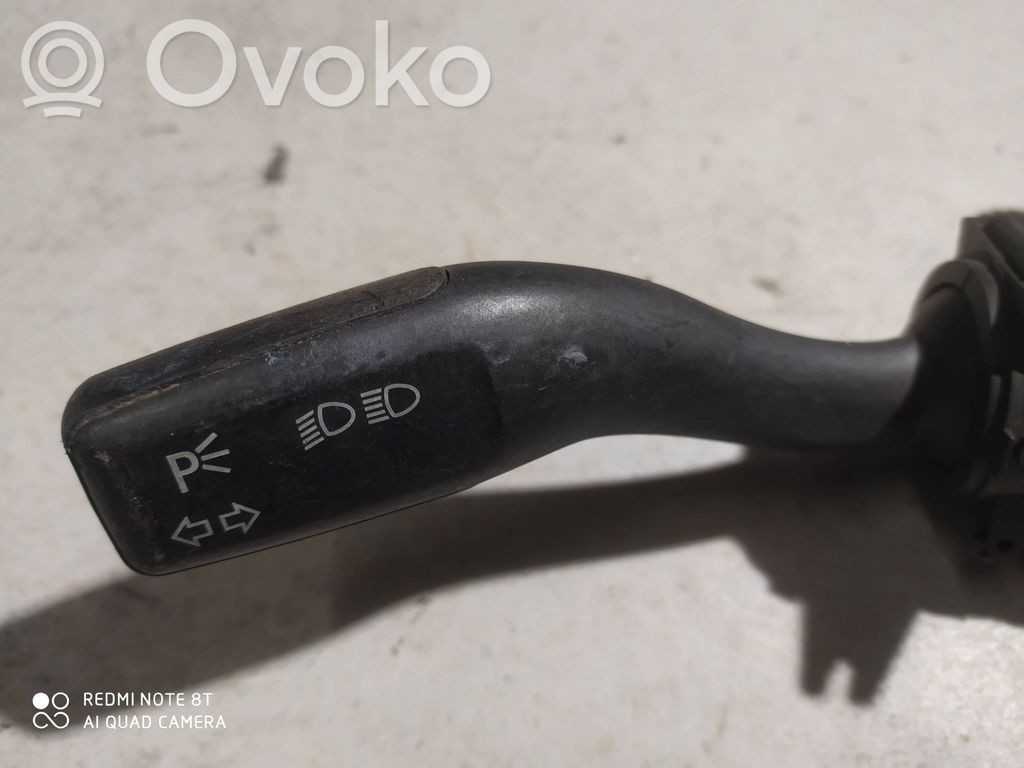 Audi A4 S4 B7 8E 8H Manetka / Przełącznik kierunkowskazów 