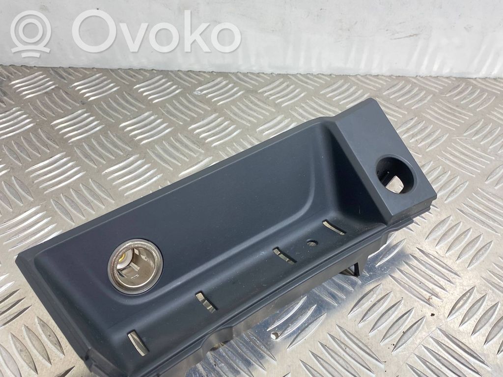 Audi A4 S4 B9 Verkleidung Zigarettenanzünder 