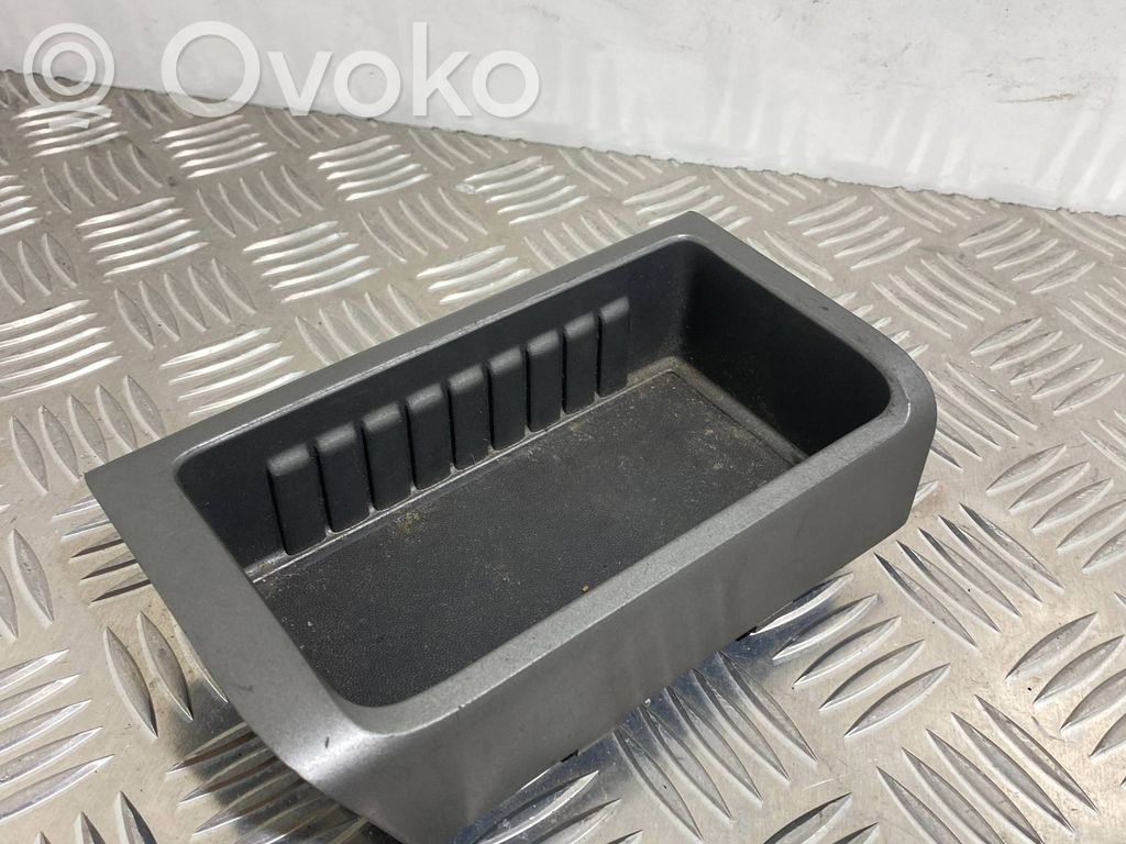 Opel Vectra C Glove box 