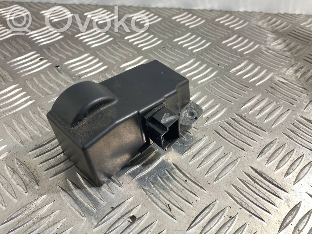 Volkswagen PASSAT B6 Steering wheel lock 