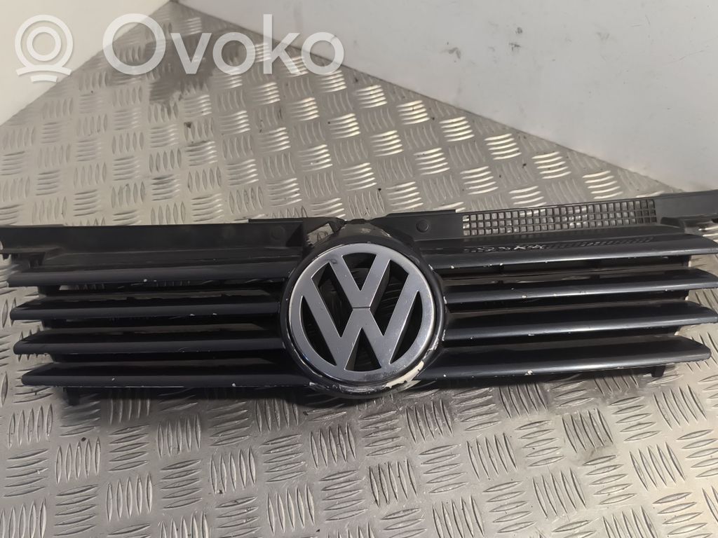 Volkswagen Bora Etusäleikkö 