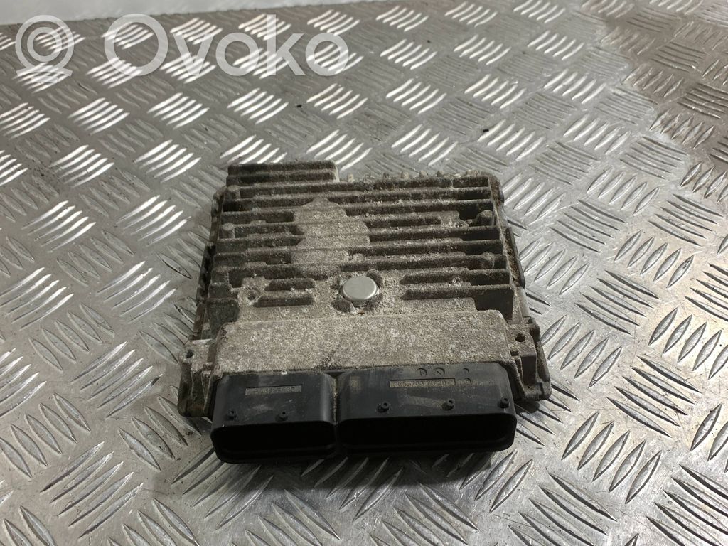 Volkswagen Golf VI Unitate/modul de control motor 