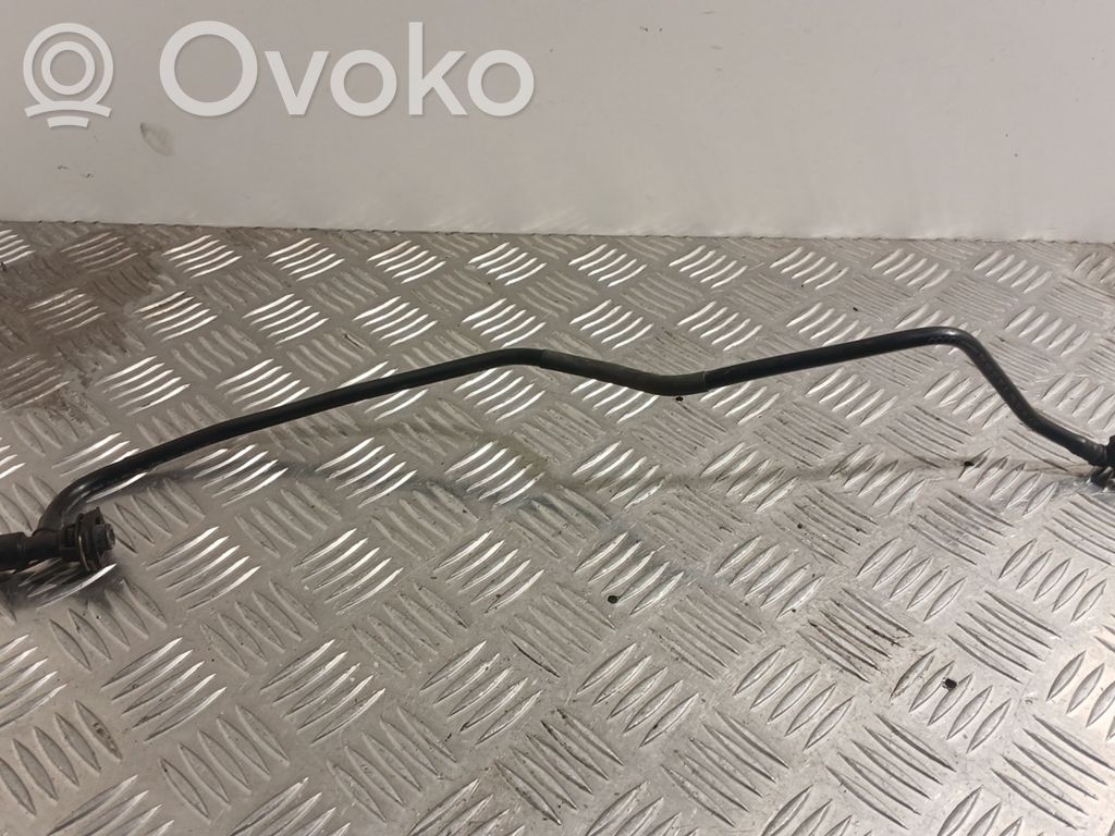 Audi A4 S4 B9 Moottorin vesijäähdytyksen putki/letku 