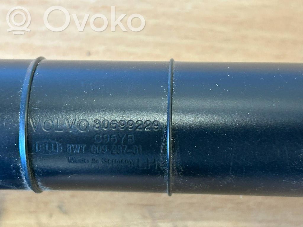 Volvo XC90 Dysza spryskiwacza lampy przedniej 