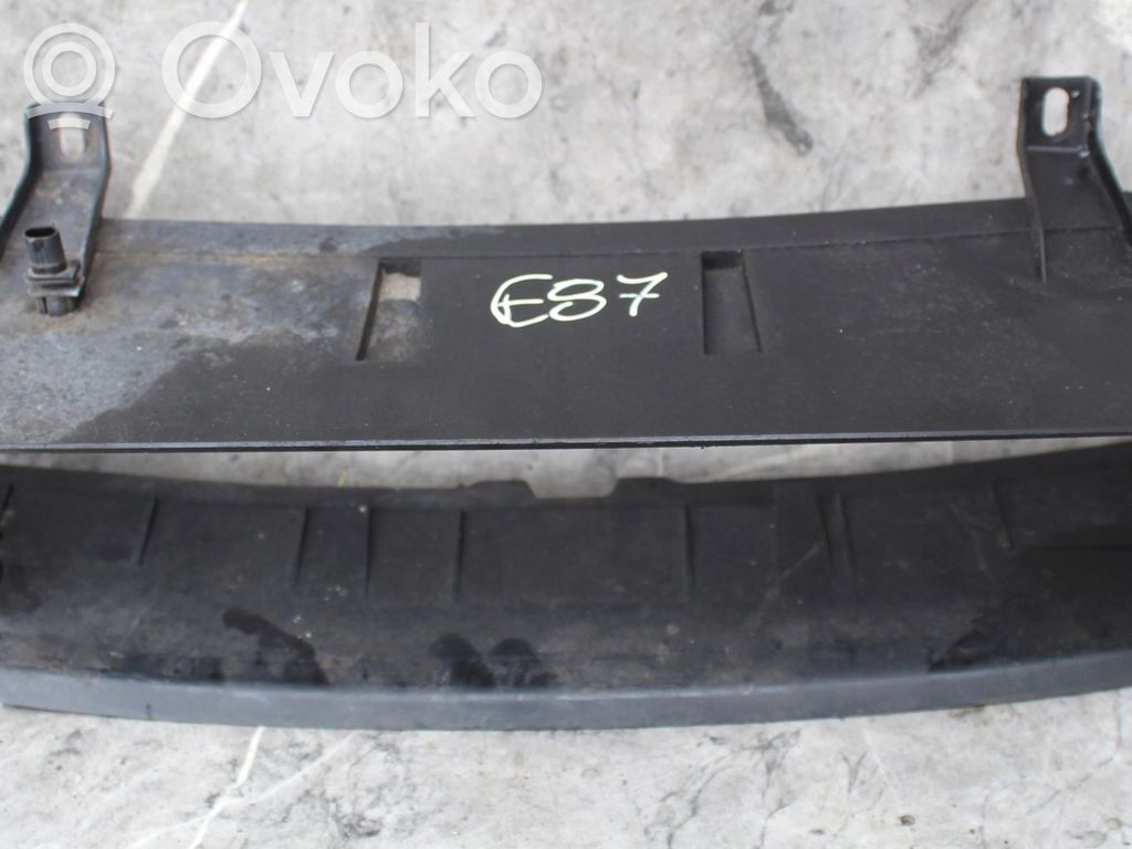 BMW M5 Intercooler air guide/duct channel 