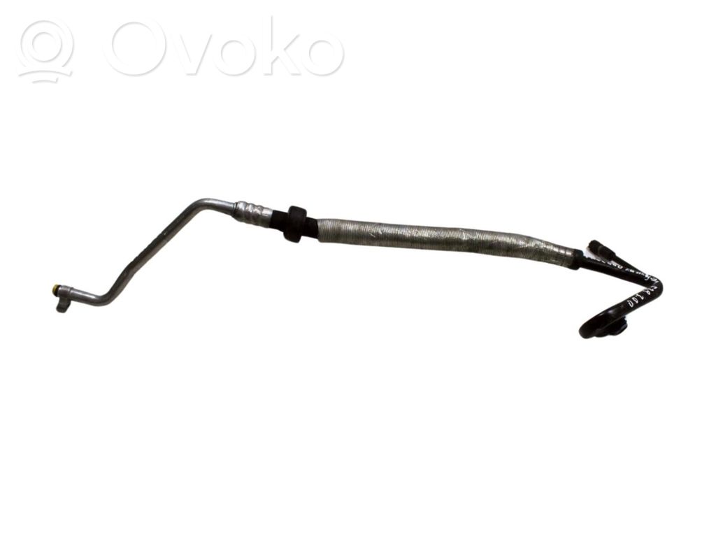 BMW 5 E39 Ilmastointilaitteen putki (A/C) 