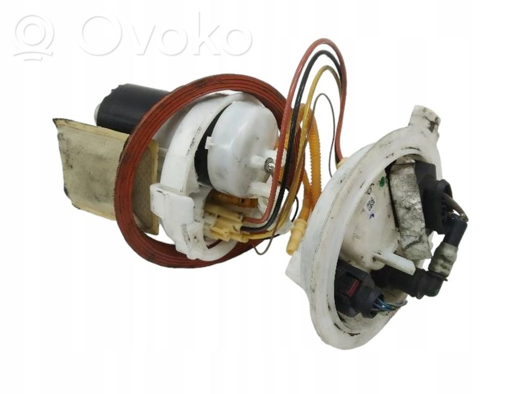 Audi A4 S4 B9 Bomba interna de combustible 