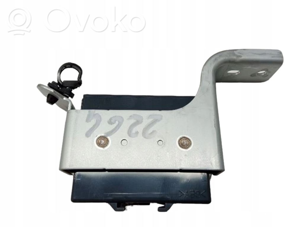 Other control units/modules   G52M67UU0