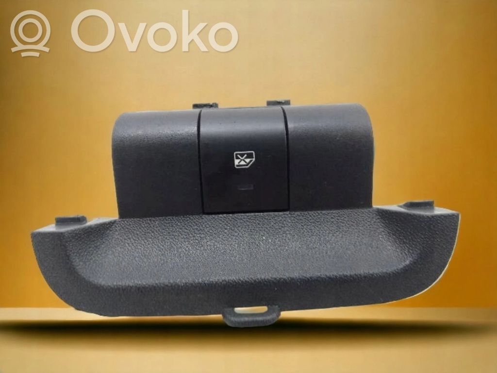 Citroen C-Elysée Quarter vent window switch 