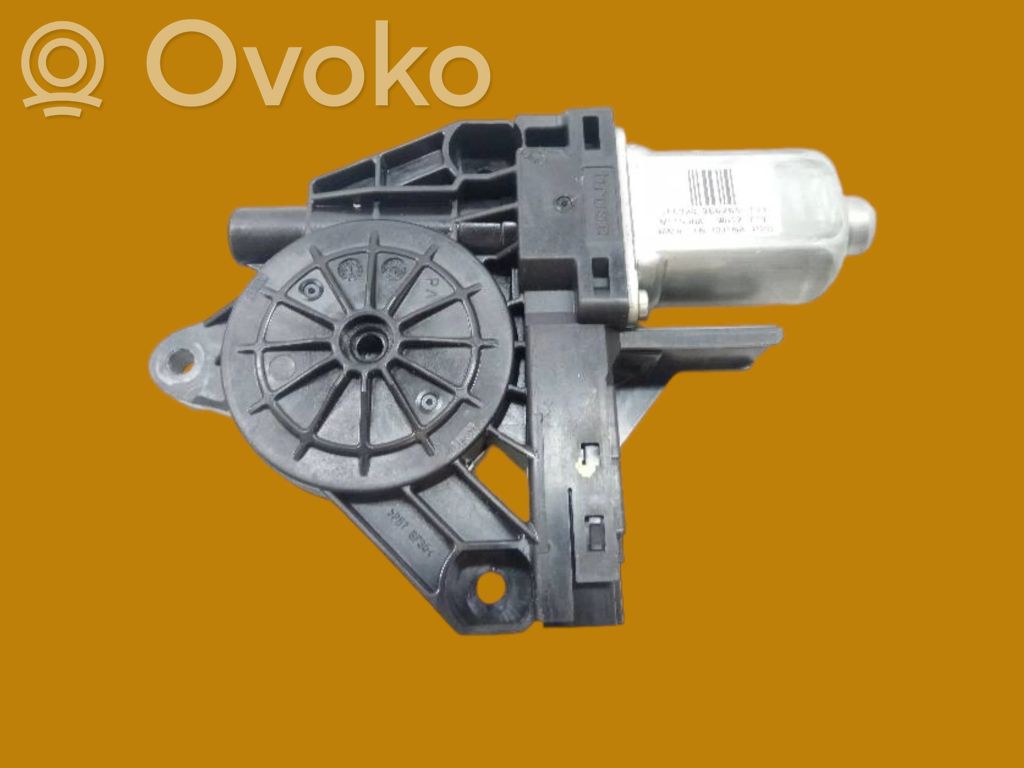 Volvo XC60 Front door window regulator motor 