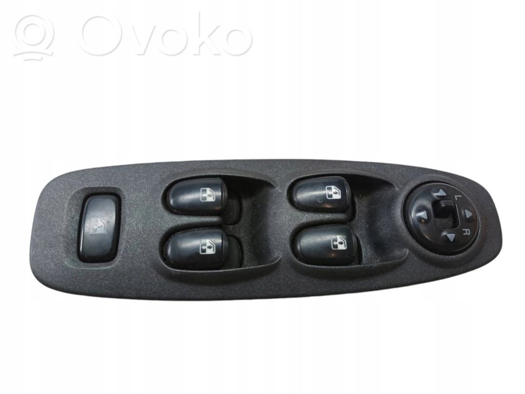 Hyundai Accent Quarter vent window switch 