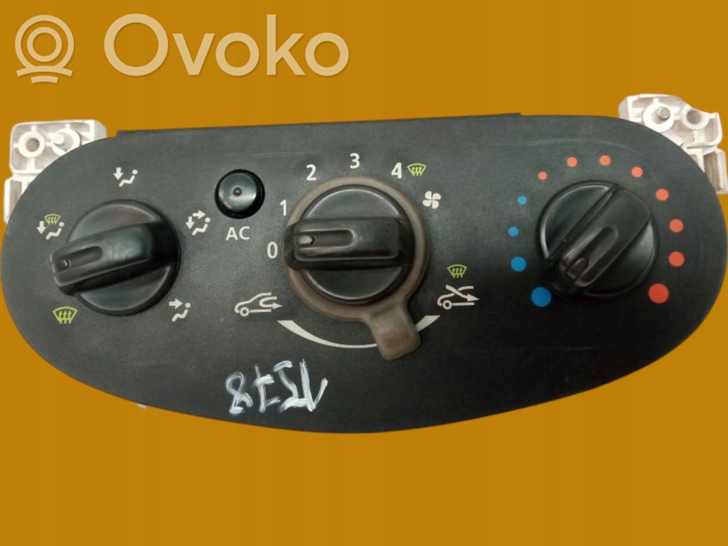 Dacia Sandero Climate control unit 