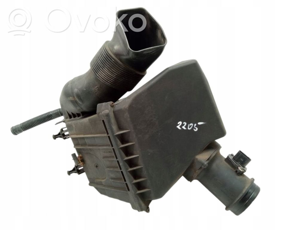 Volkswagen Phaeton Air filter box 