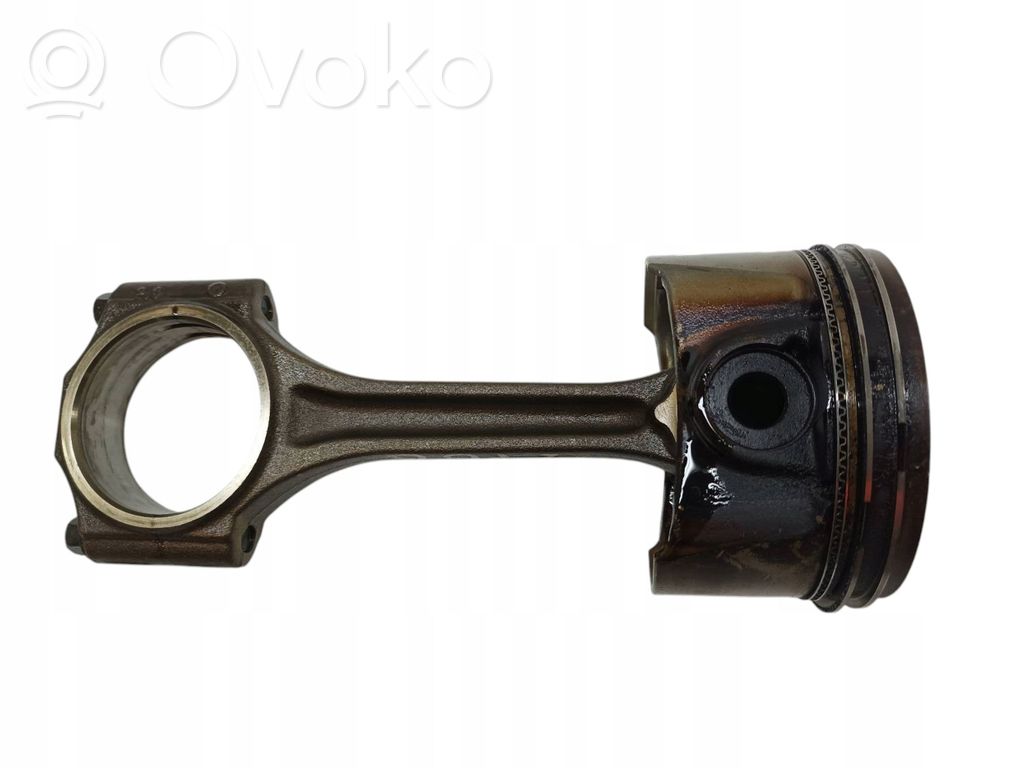 Saab 9-5 Поршень с шатуном 