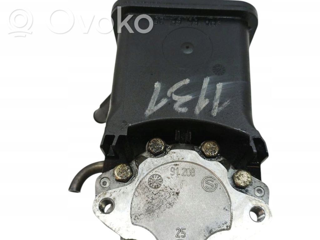 BMW 3 E46 Power steering pump 