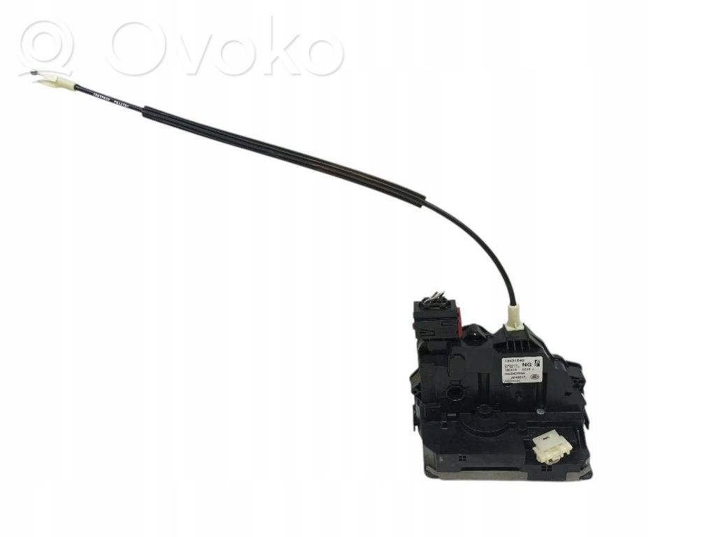 Opel Corsa E Front door lock 