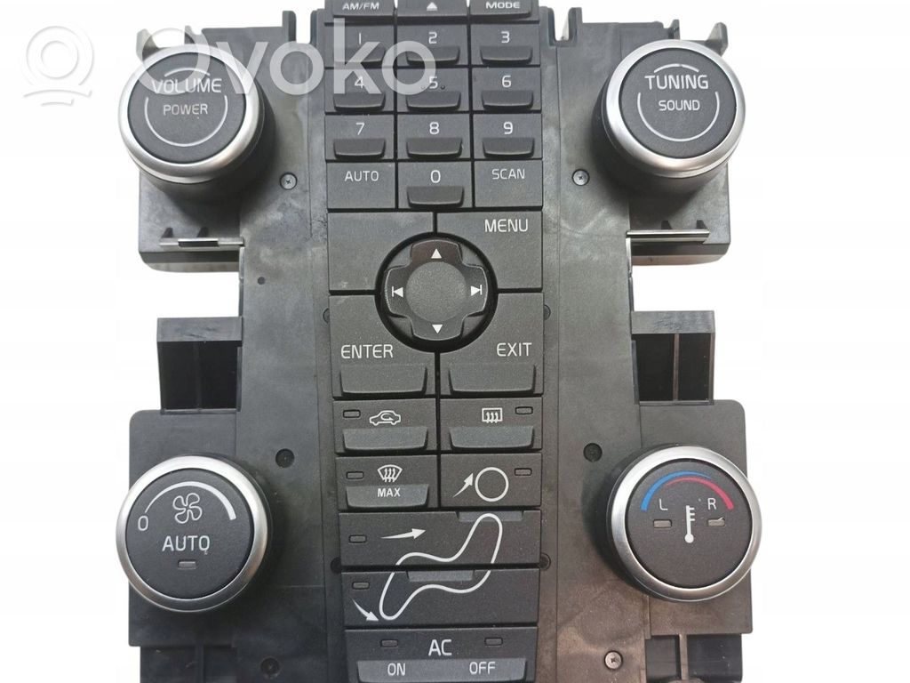 Volvo C30 Central console control unit 