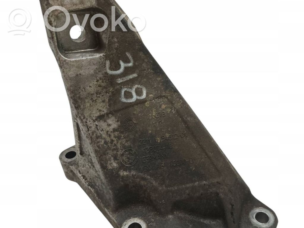 BMW 7 E65 E66 Alte piese compartiment motor 