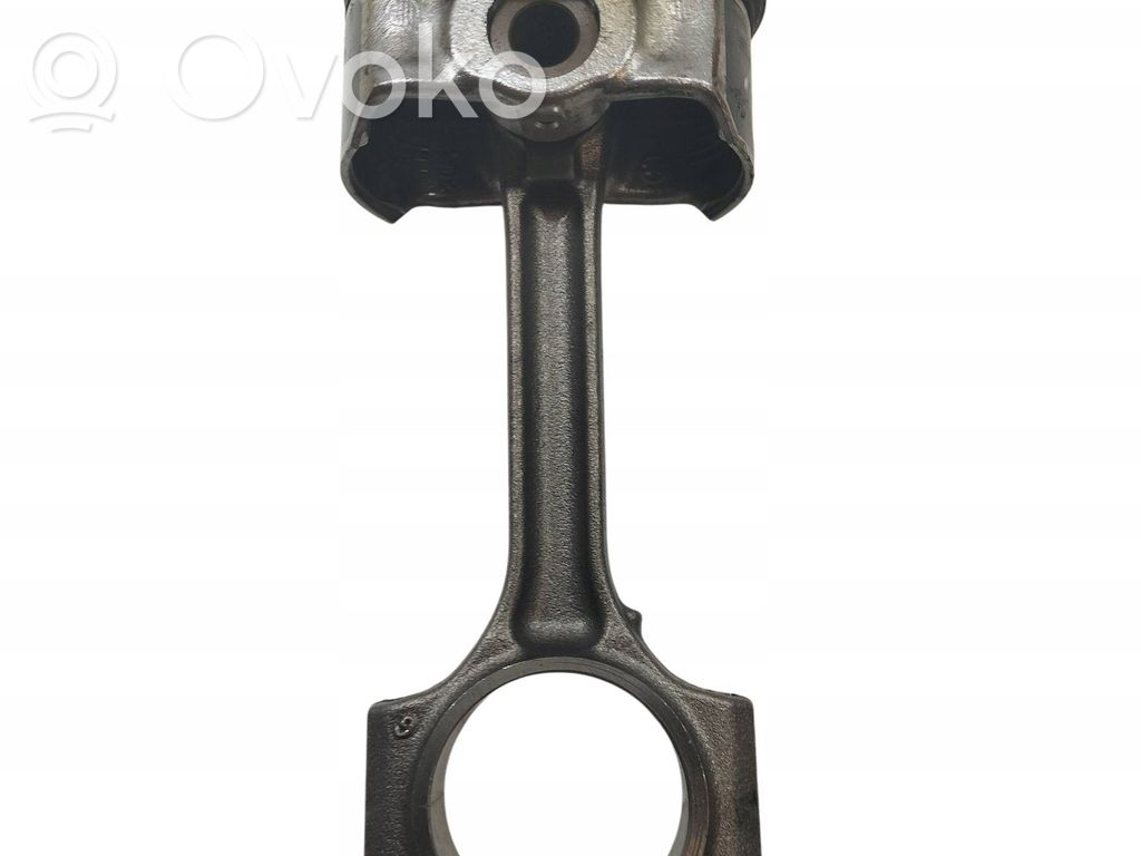 Dacia Duster II Piston avec bielle 