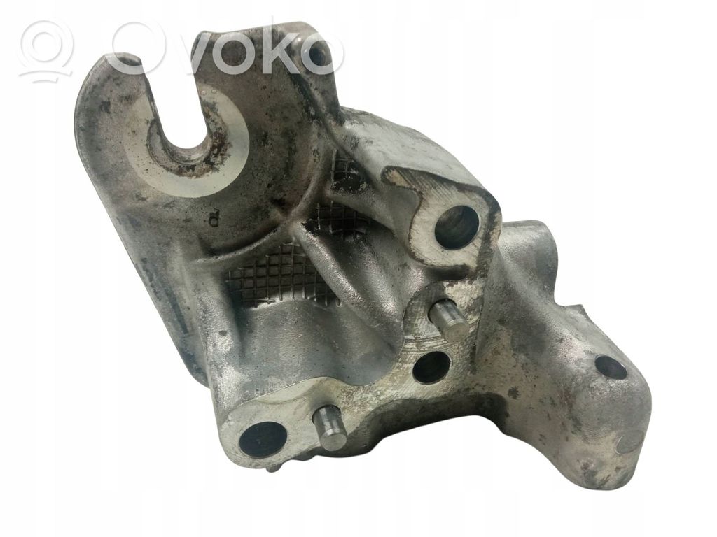 Peugeot 3008 I Other engine bay part 