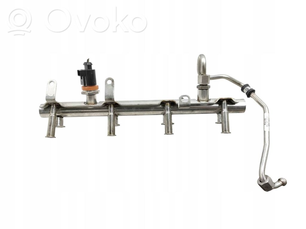 Audi A4 S4 B8 8K Linea principale tubo carburante 