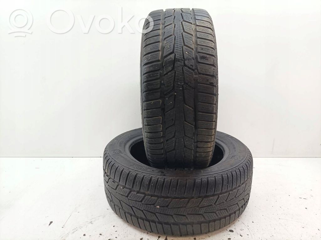 Volkswagen PASSAT B5 Neumático de invierno R15 