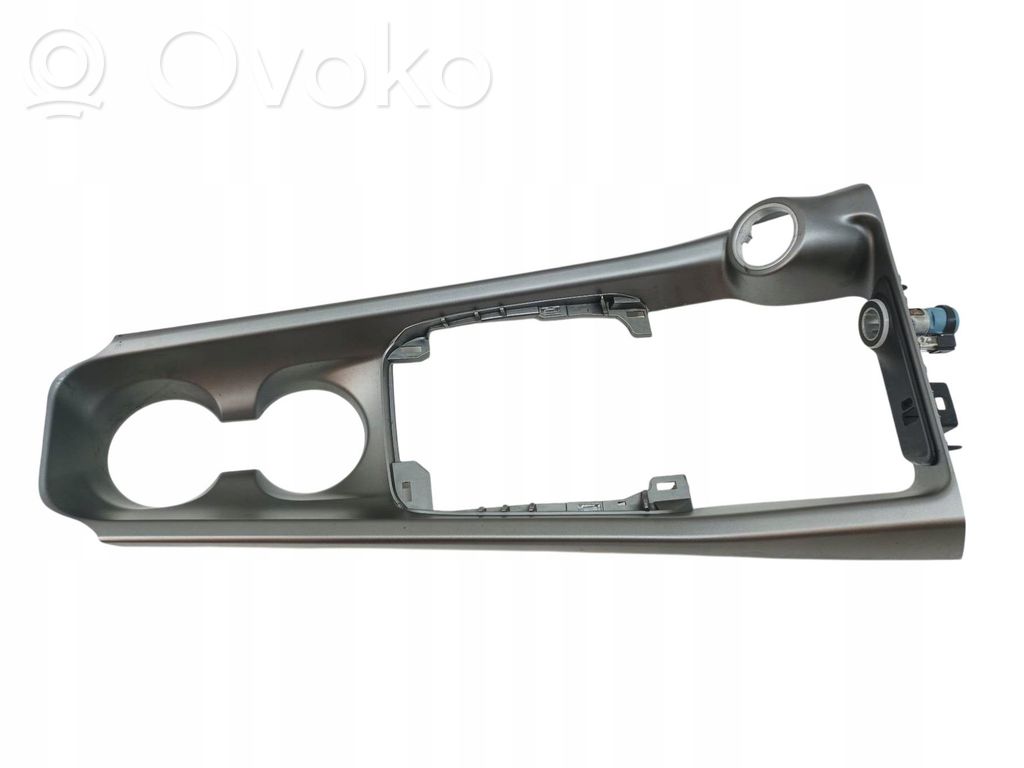 Alfa Romeo Tonale Altra parte interiore 