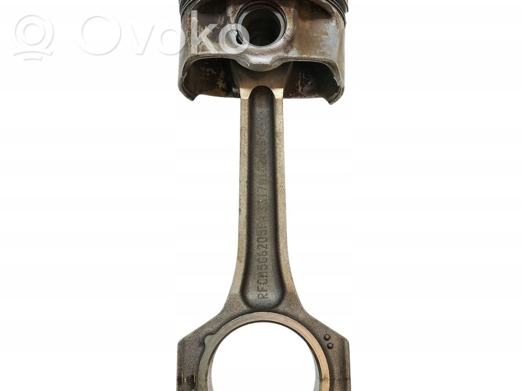 Ford Turneo Courier Piston with connecting rod 