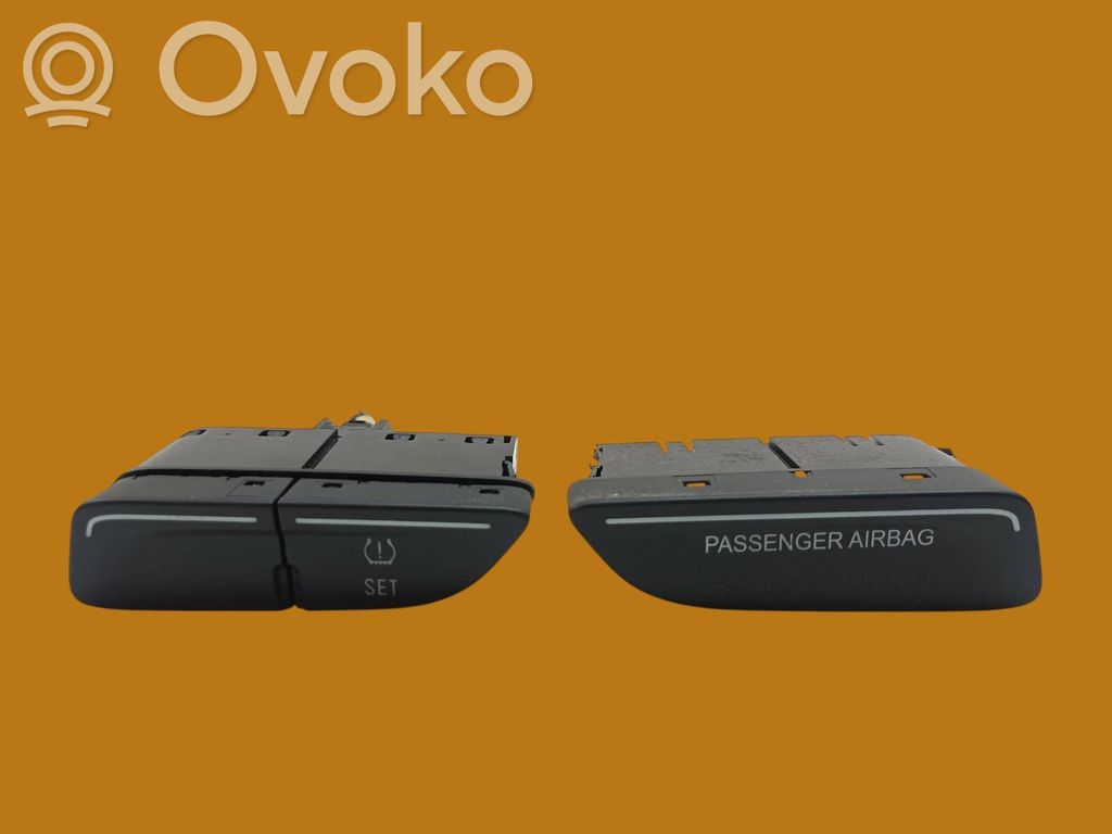 Ford Turneo Courier Other switches/knobs/shifts 