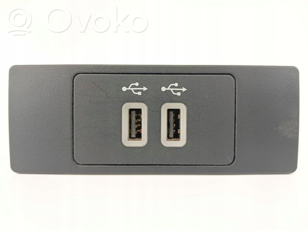 Ford Mondeo MK V Enchufe conector USB 