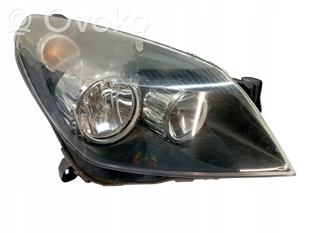 Opel Astra H Priekšējais lukturis 