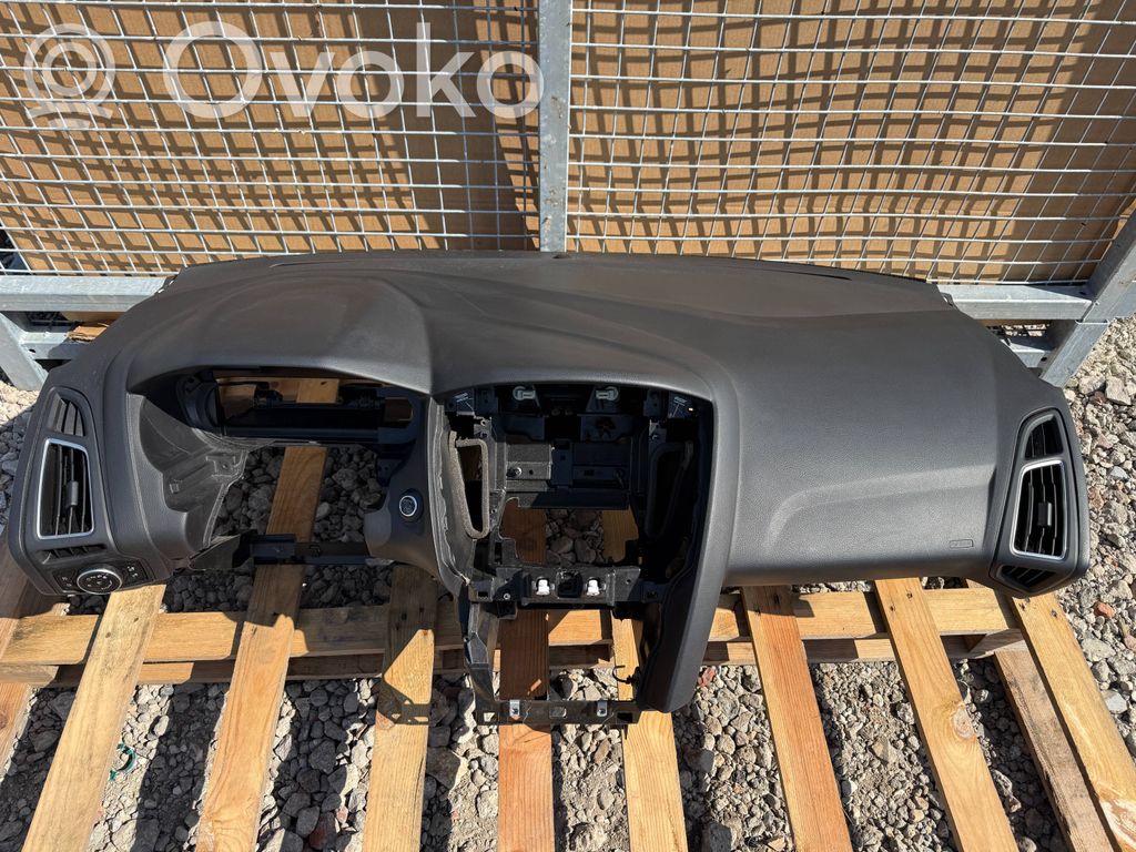 Armaturenbrett Cockpit   C346