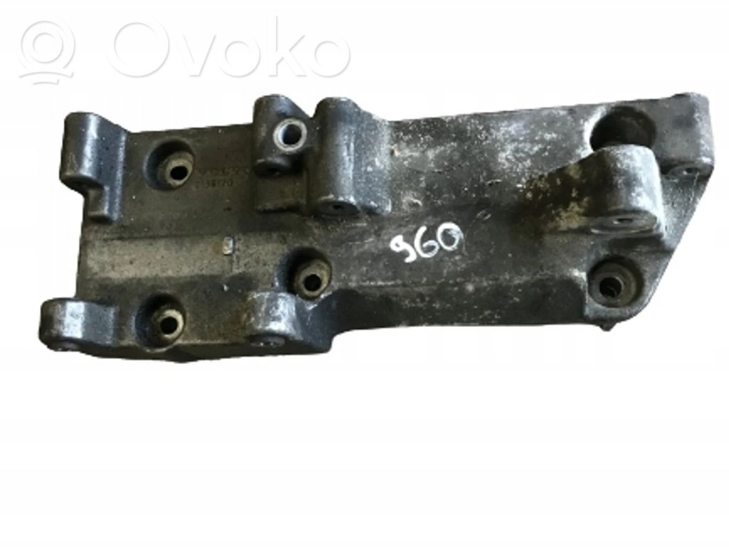 Volvo 960 Variklio tvirtinimo kronšteinas 