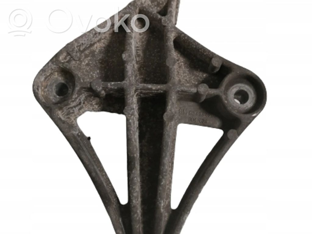 Engine mounting bracket   90498429